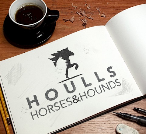 Houlls Horses & Hounds