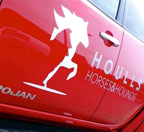 Houlls Horses & Hounds